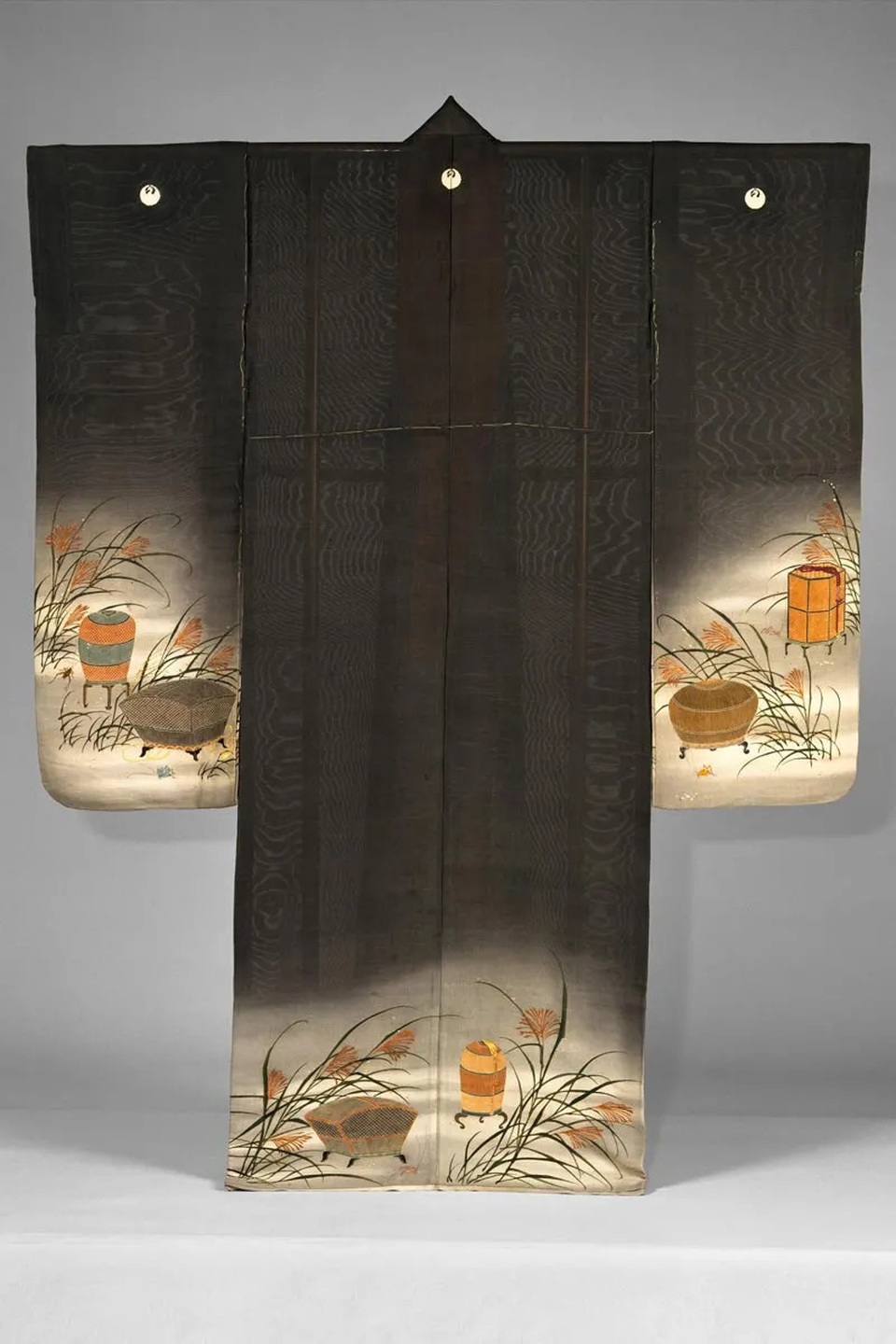Chiêm ngưỡng họa tiết 4 mùa tuyệt sắc của kimono Nhật Bản - 8 Chiêm ngưỡng họa tiết 4 mùa tuyệt sắc của kimono Nhật Bản - 8
