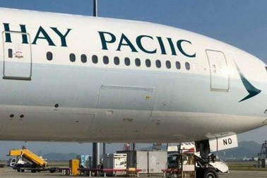 Hy hữu hãng hàng không sơn sai tên mình trên máy bay