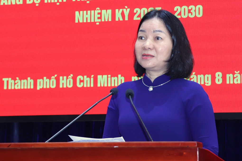 Bà Trương Thị Bích Hạnh làm Bí thư Đảng ủy MTTQ Việt Nam TPHCM - 2 Bà Trương Thị Bích Hạnh làm Bí thư Đảng ủy MTTQ Việt Nam TPHCM - 2
