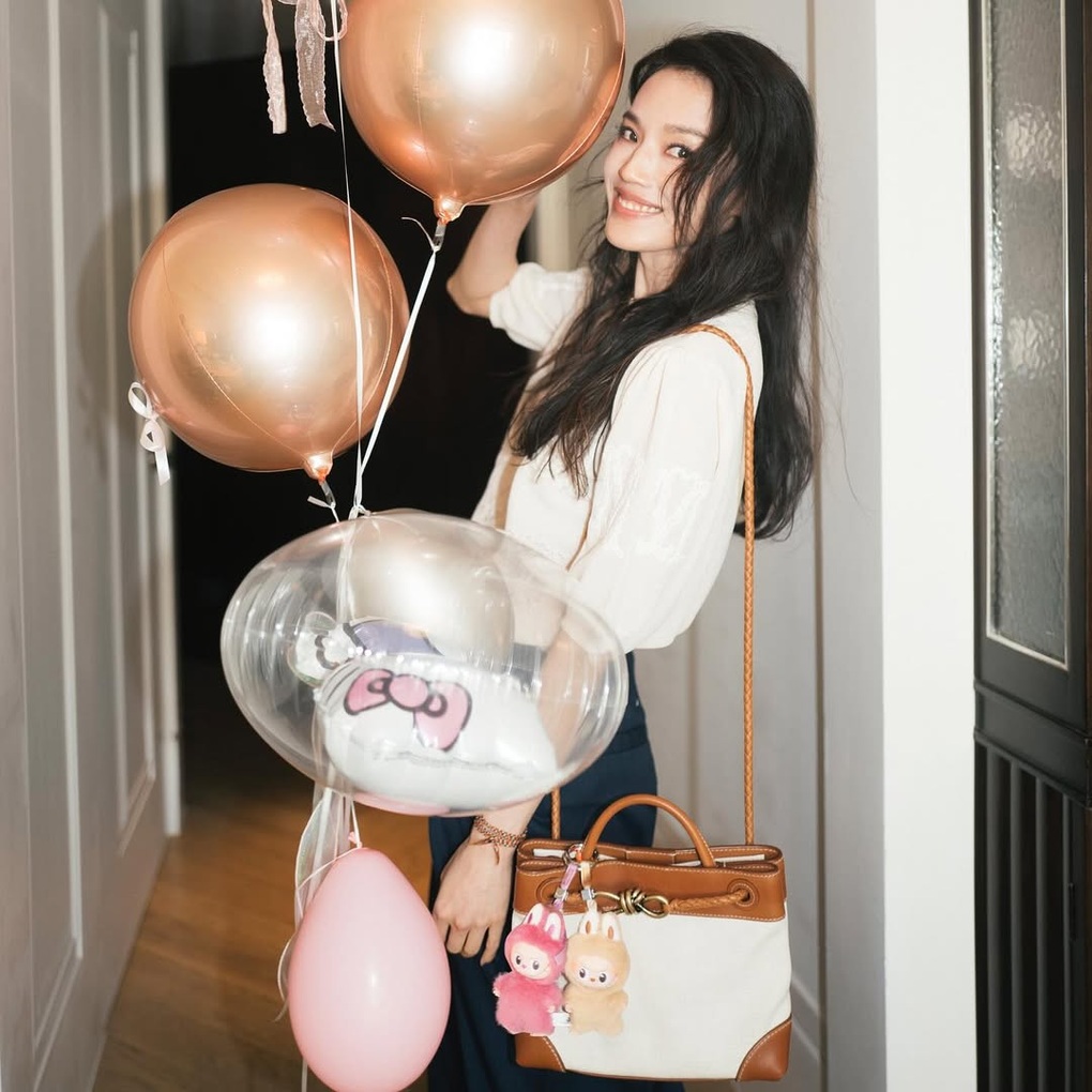 Thư Kỳ thừa nhận khó có con, từng bị hủy hoại nhan sắc vì bệnh lạ - 4 Thư Kỳ thừa nhận khó có con, từng bị hủy hoại nhan sắc vì bệnh lạ - 4