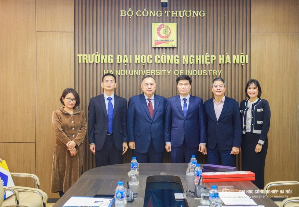 Đại học Công nghiệp Hà Nội đào tạo chương trình liên kết quốc tế 2+2 - 1