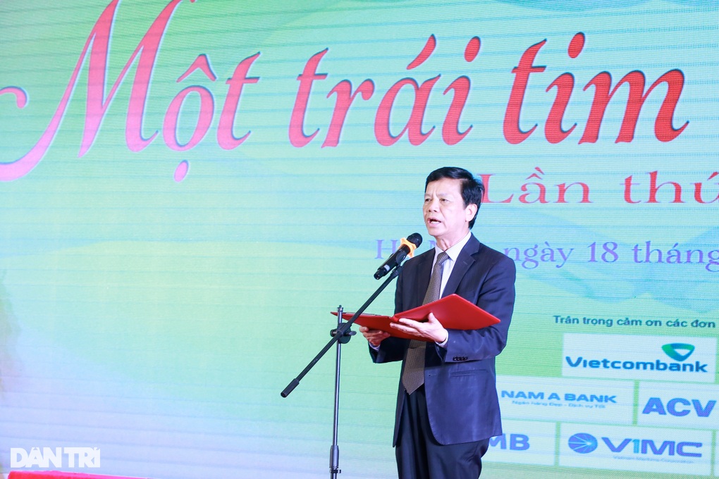 Tiếp nhận hơn 30 tỷ đồng hỗ trợ người khuyết tật và trẻ mồ côi - 2 Tiếp nhận hơn 30 tỷ đồng hỗ trợ người khuyết tật và trẻ mồ côi - 2