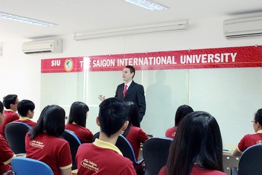 Sinh viên SIU được học tiếng Anh, Tin học quốc tế miễn phí