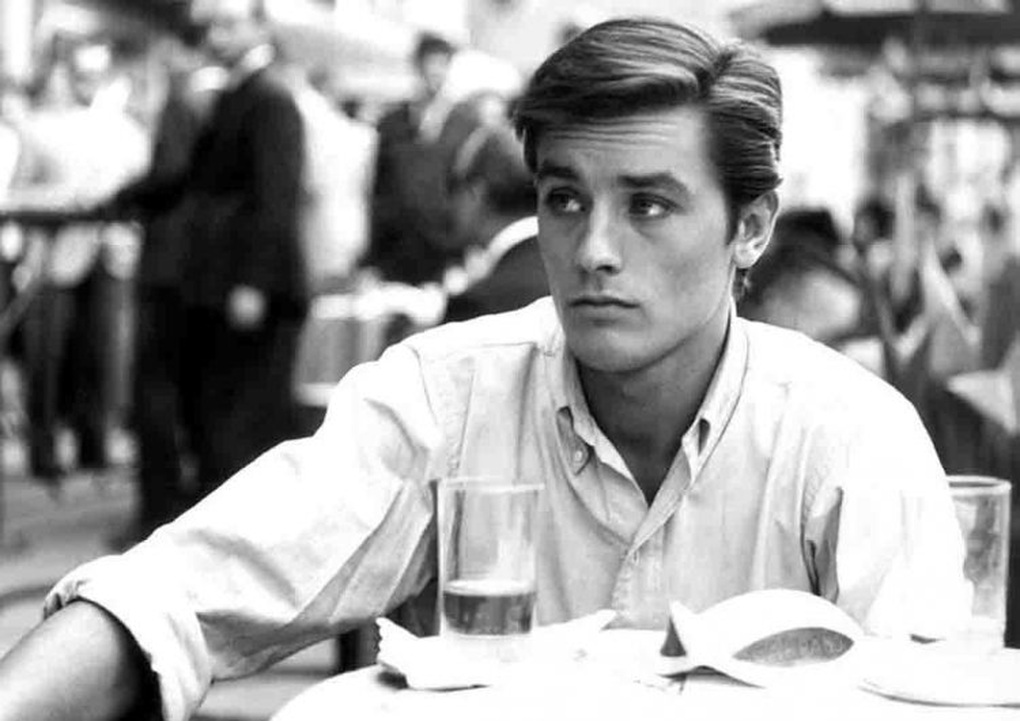 Huyền thoại điện ảnh Pháp Alain Delon qua đời ở tuổi 89 - 1