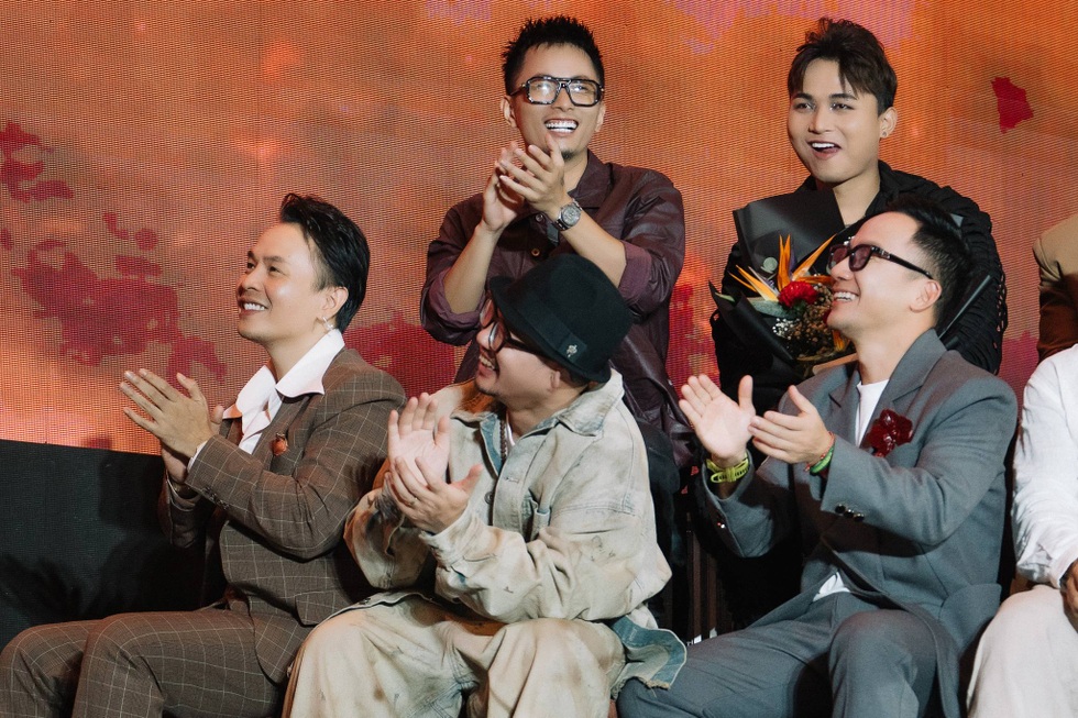 Rapper Rhymastic: Vợ ghen khi tôi khoác tay fan nữ - 3 Rapper Rhymastic: Vợ ghen khi tôi khoác tay fan nữ - 3