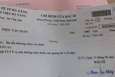 Hướng dẫn viên bị phụ xe du lịch chặn đánh ngay trước mặt du khách