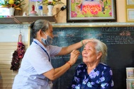"Làng trường thọ" nơi các "bô lão" U90 sống khỏe, rủ nhau đi làm từ thiện