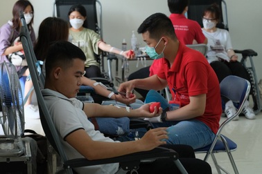 Hơn 500 sinh viên trường ĐH Thủ đô Hà Nội tham gia hiến máu nhân đạo