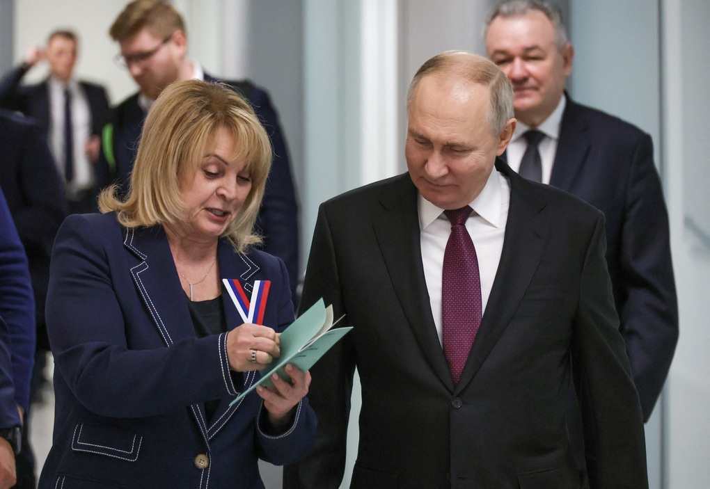 Đường đua vào Điện Kremlin đông dần, 16 người đã đăng ký tranh cử - 1 Đường đua vào Điện Kremlin đông dần, 16 người đã đăng ký tranh cử - 1