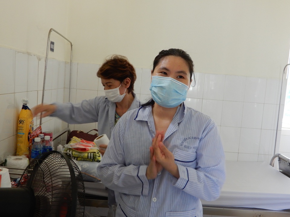 4 bệnh nhân Covid-19 đầu tiên ở Đà Nẵng xuất viện: Không hạnh phúc nào bằng - 3 4 bệnh nhân Covid-19 đầu tiên ở Đà Nẵng xuất viện: Không hạnh phúc nào bằng - 3