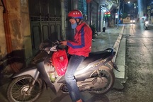 Kiếm 500.000 đồng/đêm, nghề ship đồ ăn đêm... kén người