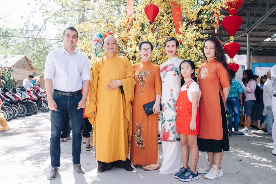 Sao Việt đi đâu, làm gì ngày đầu năm? - 21