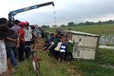 Hai ông cháu bị xe tải đâm tử vong