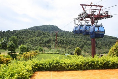 Cáp treo Bà Rá (Bình Phước): Đầu tư hơn 80 tỷ, mỗi năm lỗ 5 tỷ đồng!