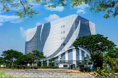 Cận cảnh bên trong IDC Hòa Lạc lớn nhất Việt Nam của VNPT