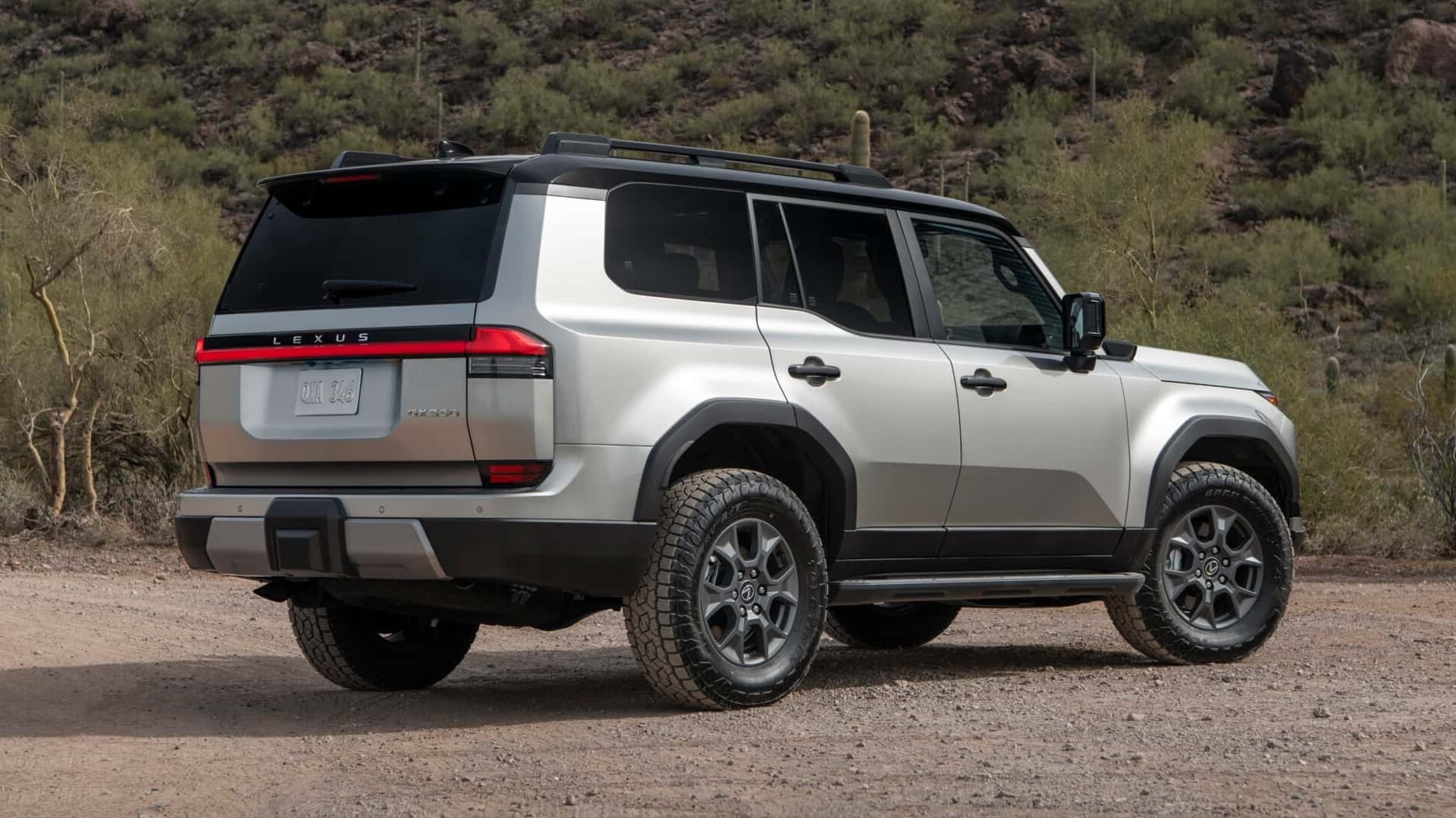 A nova geração Lexus GX foi atualizada: mais equipamentos, preço aumentado - 2 Lexus GX thế hệ mới vừa ra mắt đã được nâng cấp: Thêm trang bị, tăng giá - 2