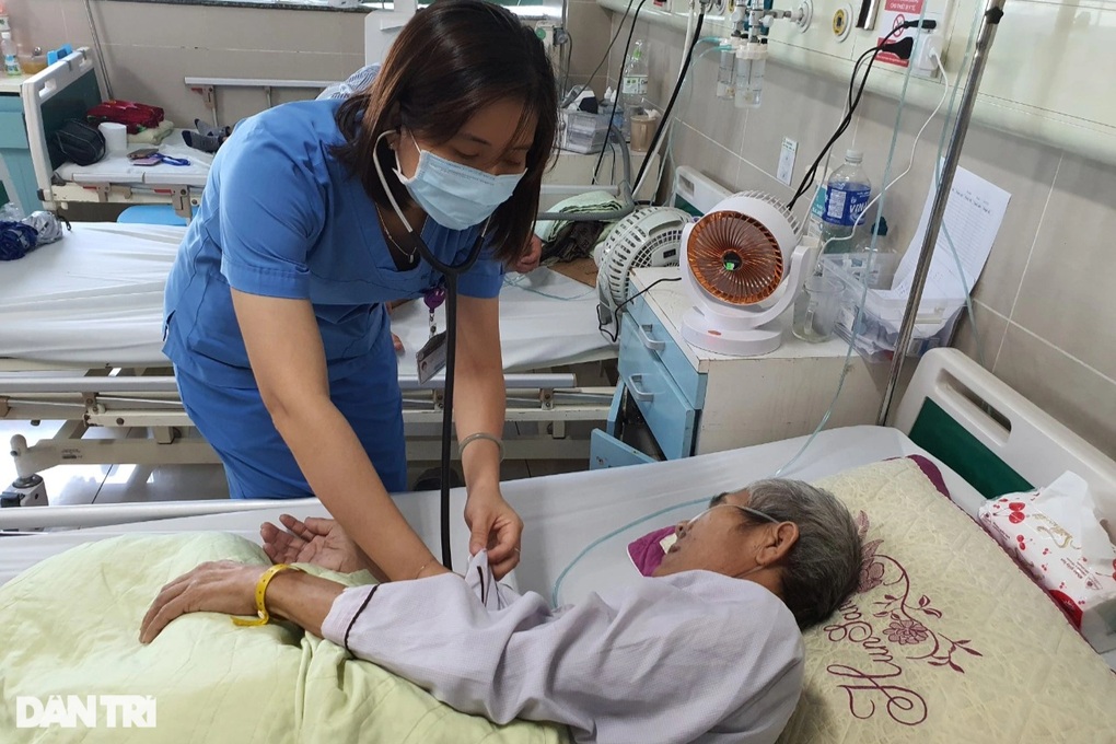 Bác sĩ kêu gọi nhà hảo tâm chung tay cứu bệnh nhân nguy kịch do nhiễm khuẩn - 2 Bác sĩ kêu gọi nhà hảo tâm chung tay cứu bệnh nhân nguy kịch do nhiễm khuẩn - 2
