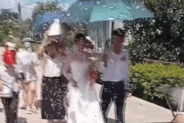 Vụ tạt chất bẩn vào cô dâu, chú rể: Người yêu cũ bị xử phạt 3,5 triệu đồng