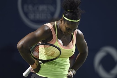 Serena Williams tan mộng vô địch bởi tay vợt 18 tuổi