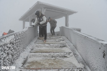 Đêm nay không khí lạnh mạnh tràn về, vùng núi cao đề phòng băng giá