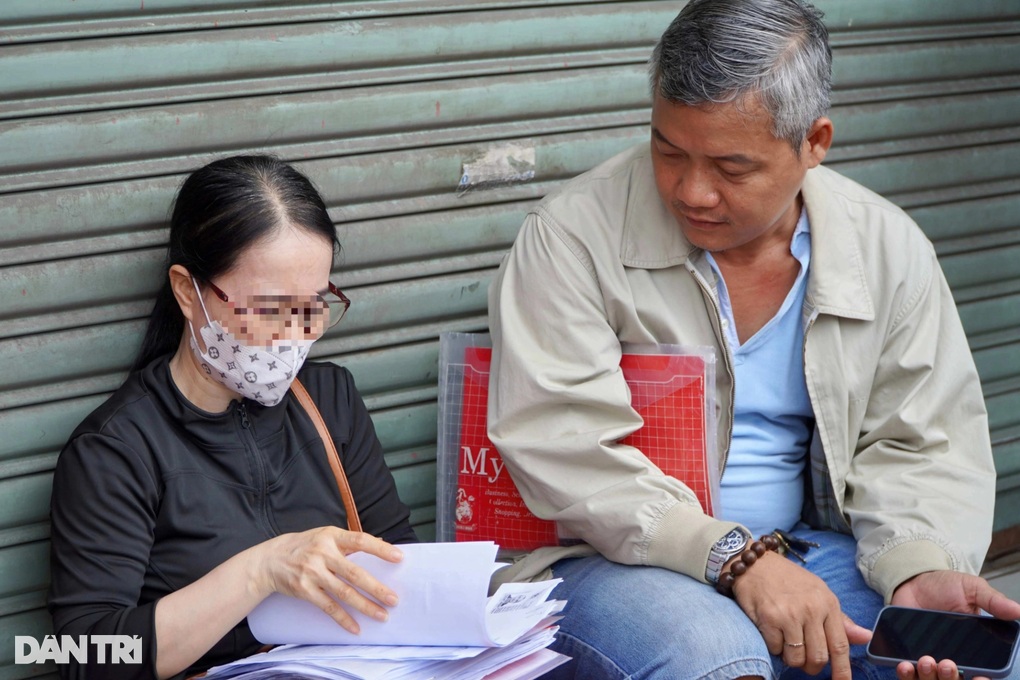 Vụ trung tâm tiếng Anh đột ngột đóng cửa: Hơn 300 người sẵn sàng tố cáo - 1