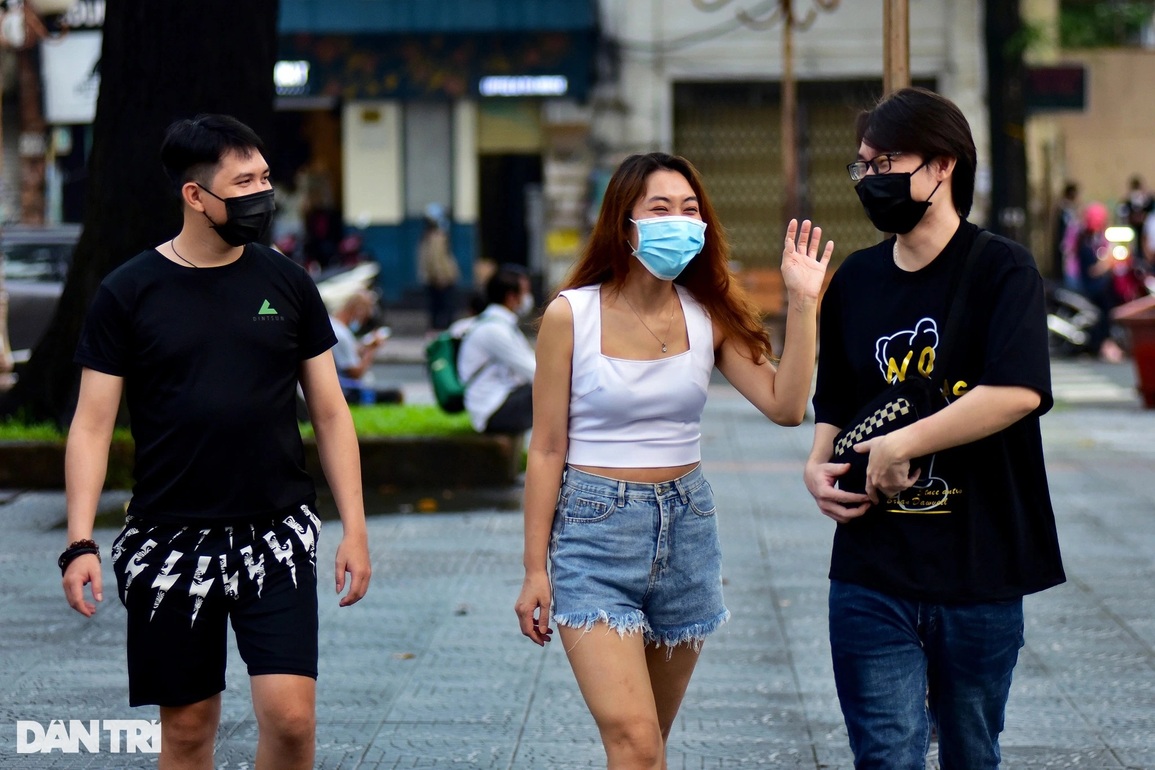Bộ Y tế gửi đề xuất khẩn xin rút ngắn thời gian cách ly cho người nhập cảnh - 1 Bộ Y tế gửi đề xuất khẩn xin rút ngắn thời gian cách ly cho người nhập cảnh - 1