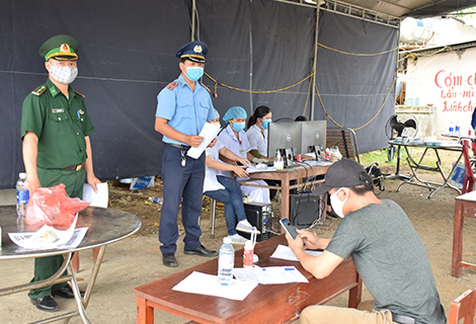 Cho phép người từ Đà Nẵng vào Huế nhưng không được đến nơi đông người - 1