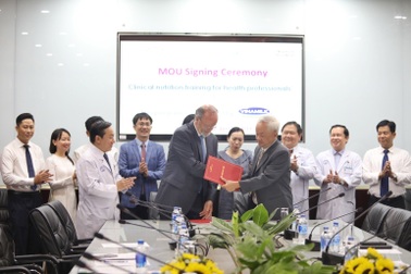 Vinamilk và Bệnh viện Chợ Rẫy hợp tác chiến lược, nâng tầm quốc tế