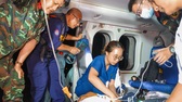 Chuyến bay đặc biệt chạy đua thời gian cứu ngư dân Trường Sa