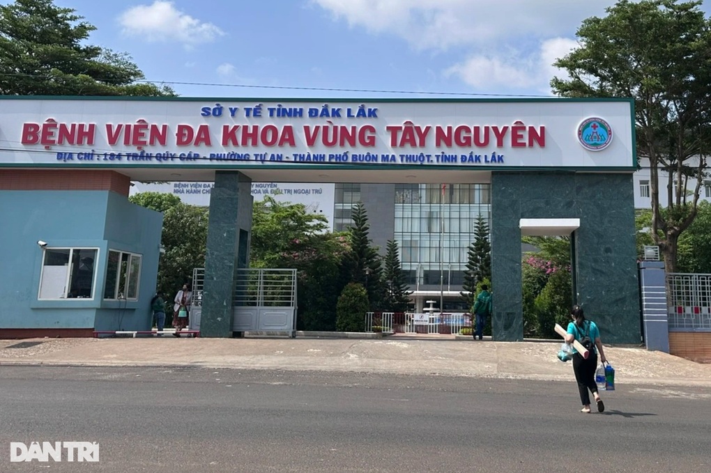 Khởi tố 4 bác sĩ, 1 công an vụ chi hàng trăm triệu chạy chứng chỉ nghề y - 1