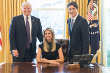 Con gái ông Trump bị chỉ trích vì ngồi trên ghế tổng thống