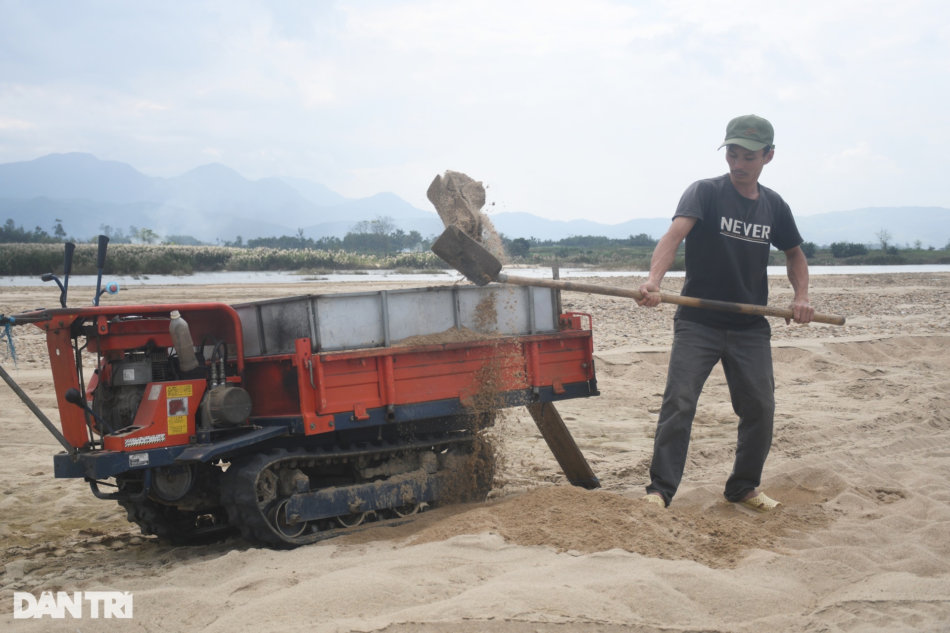 Làm giá đỗ bằng cát sông Trà Khúc - 2 Làm giá đỗ bằng cát sông Trà Khúc - 2
