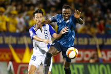 Thua Sông Lam Nghệ An, CLB TPHCM gửi công văn yêu cầu xử lý trọng tài