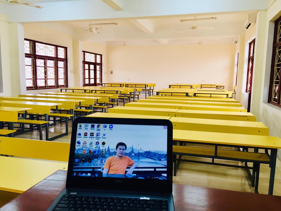 Ưu điểm và hạn chế trong dạy học online - 1 Ưu điểm và hạn chế trong dạy học online - 1