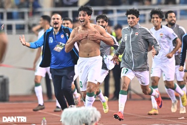 Thắng nghẹt thở tuyển Việt Nam, Iraq đón tin cực vui