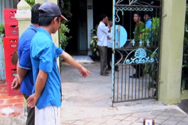 Cãi vã trong khi nhậu, dùng dao đâm chết anh họ