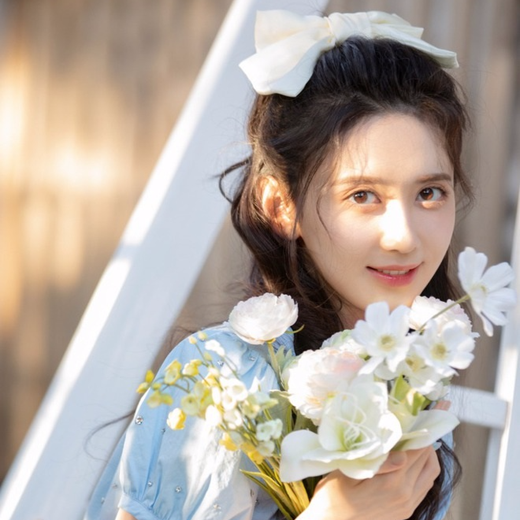 Mỹ nhân xinh đẹp bị nhà sản xuất đưa vào danh sách đen vì bê bối tình cảm - 4 Mỹ nhân xinh đẹp bị nhà sản xuất đưa vào danh sách đen vì bê bối tình cảm - 4