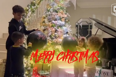 Georgina Rodriguez chia sẻ clip các con vui đùa