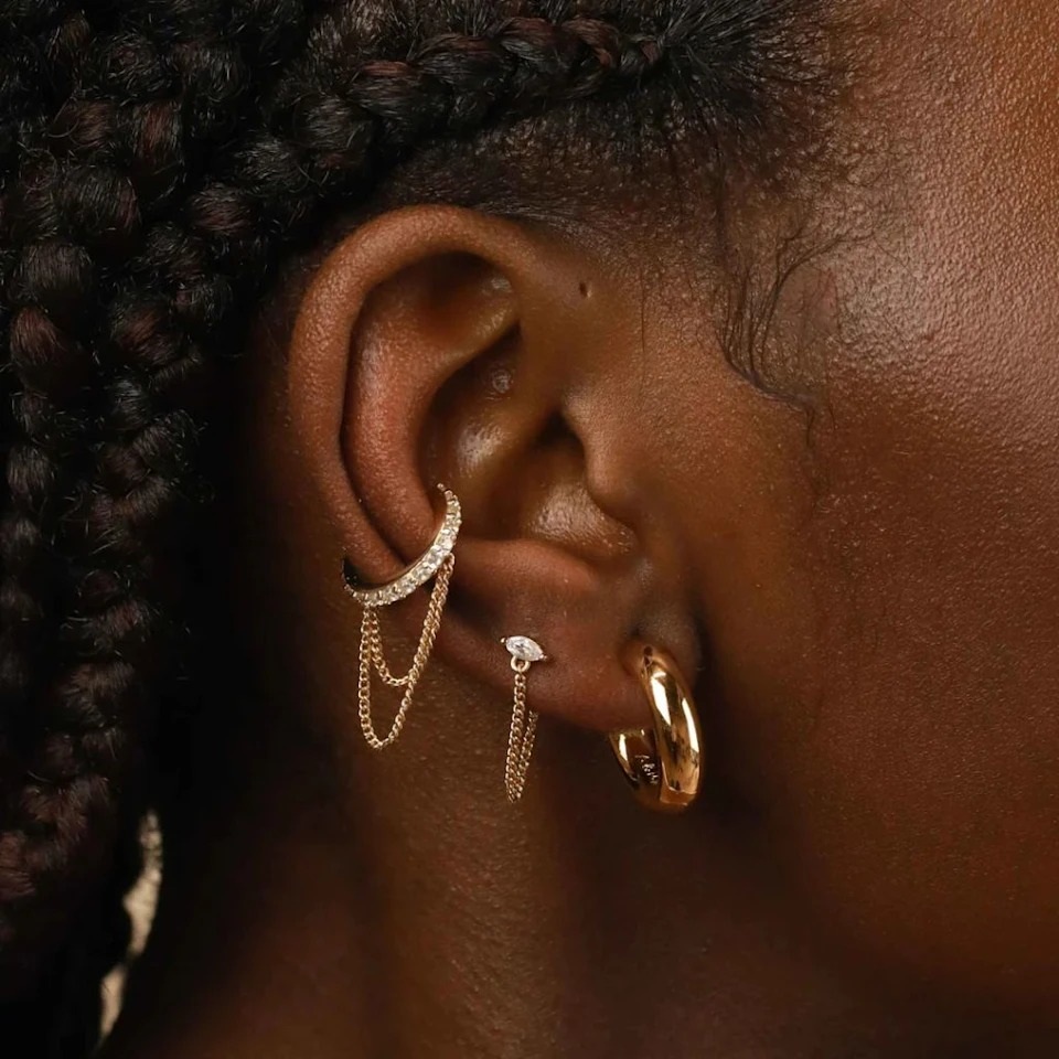 View - Mẫu trang sức lộng lẫy cho các cô gái không thích xỏ khuyên tai | Báo Dân trí