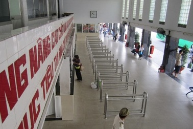 Bến xe miền Tây vắng vẻ trong ngày đầu bán vé xe Tết