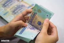 Làm xuyên ngày nghỉ để kịp chi trả chế độ cho công chức trước 15/10