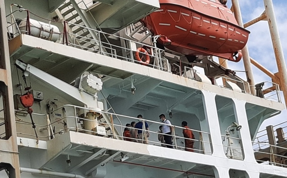“Đón lõng” chuyến bay có khách đi trên con tàu có người nhiễm Covid-19 - 2