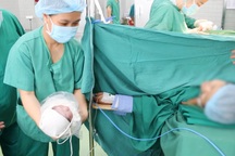 Chạy đua với tử thần cứu mẹ con thai phụ bị ung thư