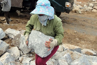 “Ngày nhân đôi” của phụ nữ - bí mật bóng tối của nền kinh tế châu Á