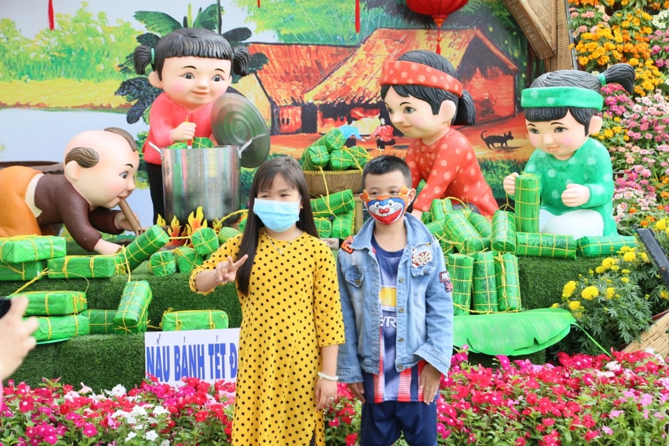Ngắm đường hoa nghệ thuật Cần Thơ trước giờ đóng cửa - 3 Ngắm đường hoa nghệ thuật Cần Thơ trước giờ đóng cửa - 3