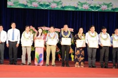 Cà Mau tuyên dương 64 nhà giáo tiêu biểu