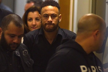 Thiếu bằng chứng buộc tội, Neymar sắp “phủi sạch” cáo buộc hiếp dâm
