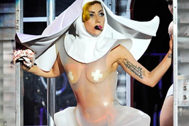 Born This Way của Lady Gaga 6 tuần đứng vị trí số 1