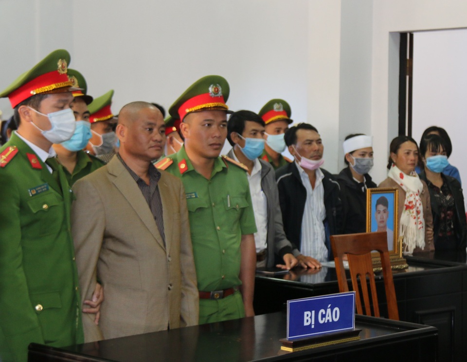 Vụ giết người để trục lợi bảo hiểm: Tử hình cựu Bí thư xã Liên Hà - 2 Vụ giết người để trục lợi bảo hiểm: Tử hình cựu Bí thư xã Liên Hà - 2