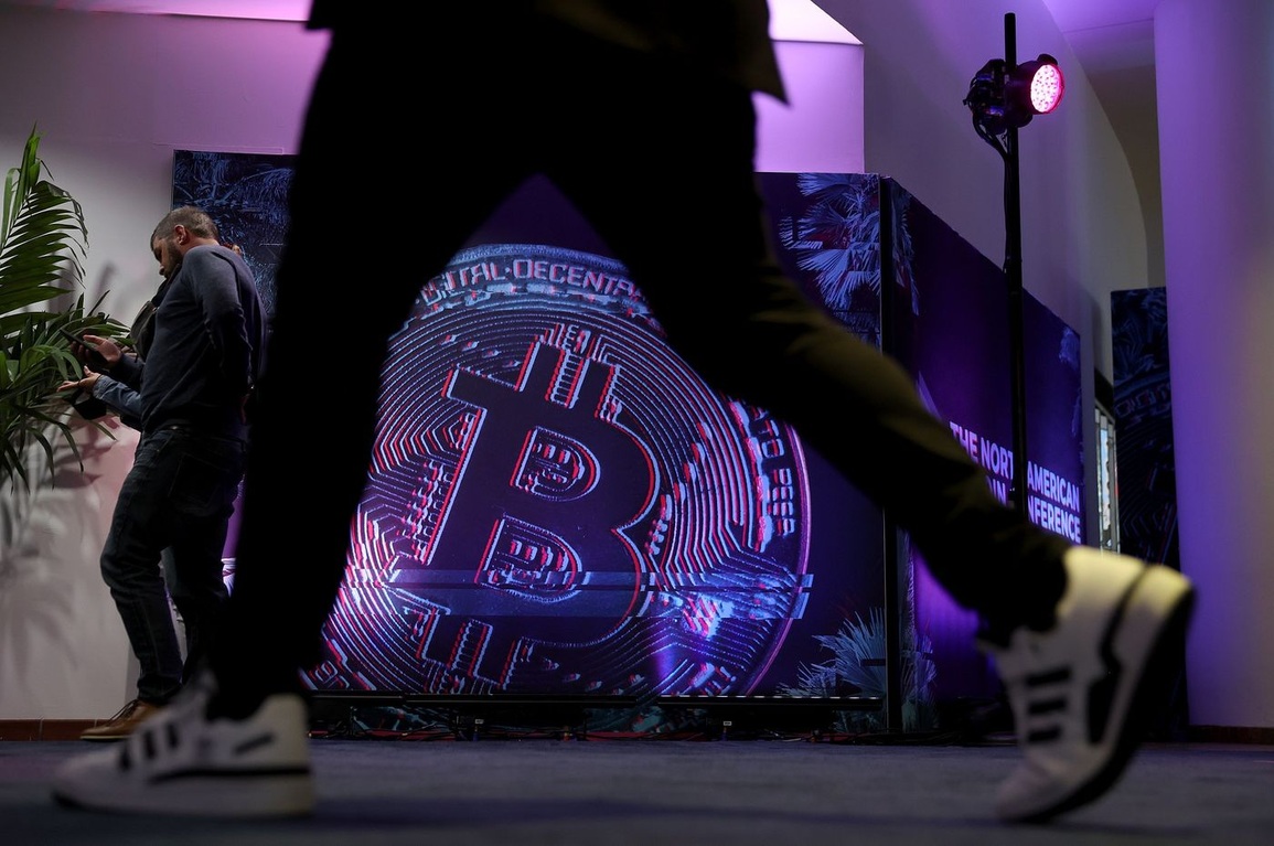 Bitcoin giảm xuống dưới 37.000 USD, thấp nhất 5 tháng - 1 Bitcoin giảm xuống dưới 37.000 USD, thấp nhất 5 tháng - 1